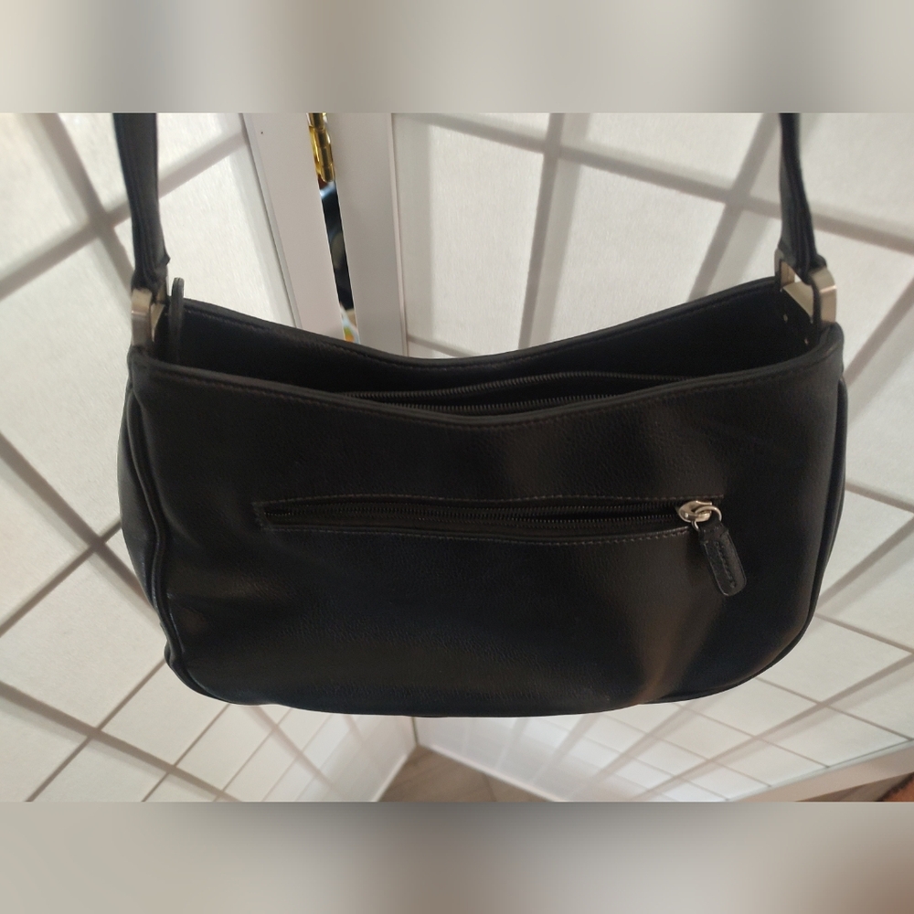 Liz Claiborne Black Shoulder Bag Sleek Minimalist Design - Picture 3 of 16